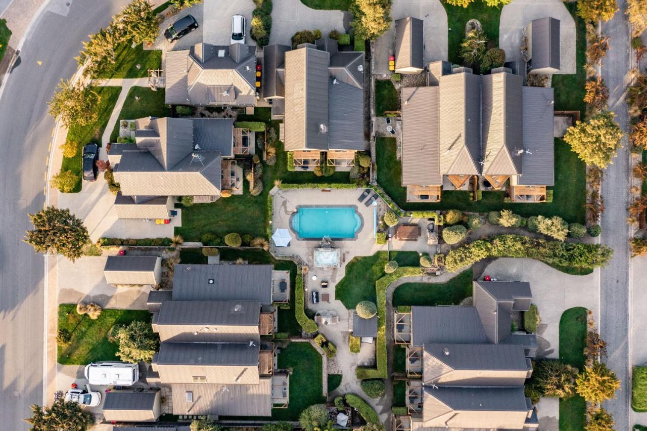 Wanaka Luxury Apartments Exterior photo Aerial view of a residential neighborhood in the city of San Diego, California