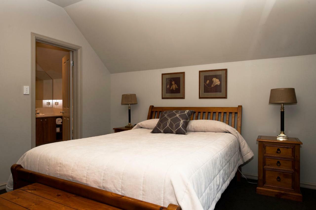 Wanaka Luxury Apartments Exterior photo A bedroom at the hotel